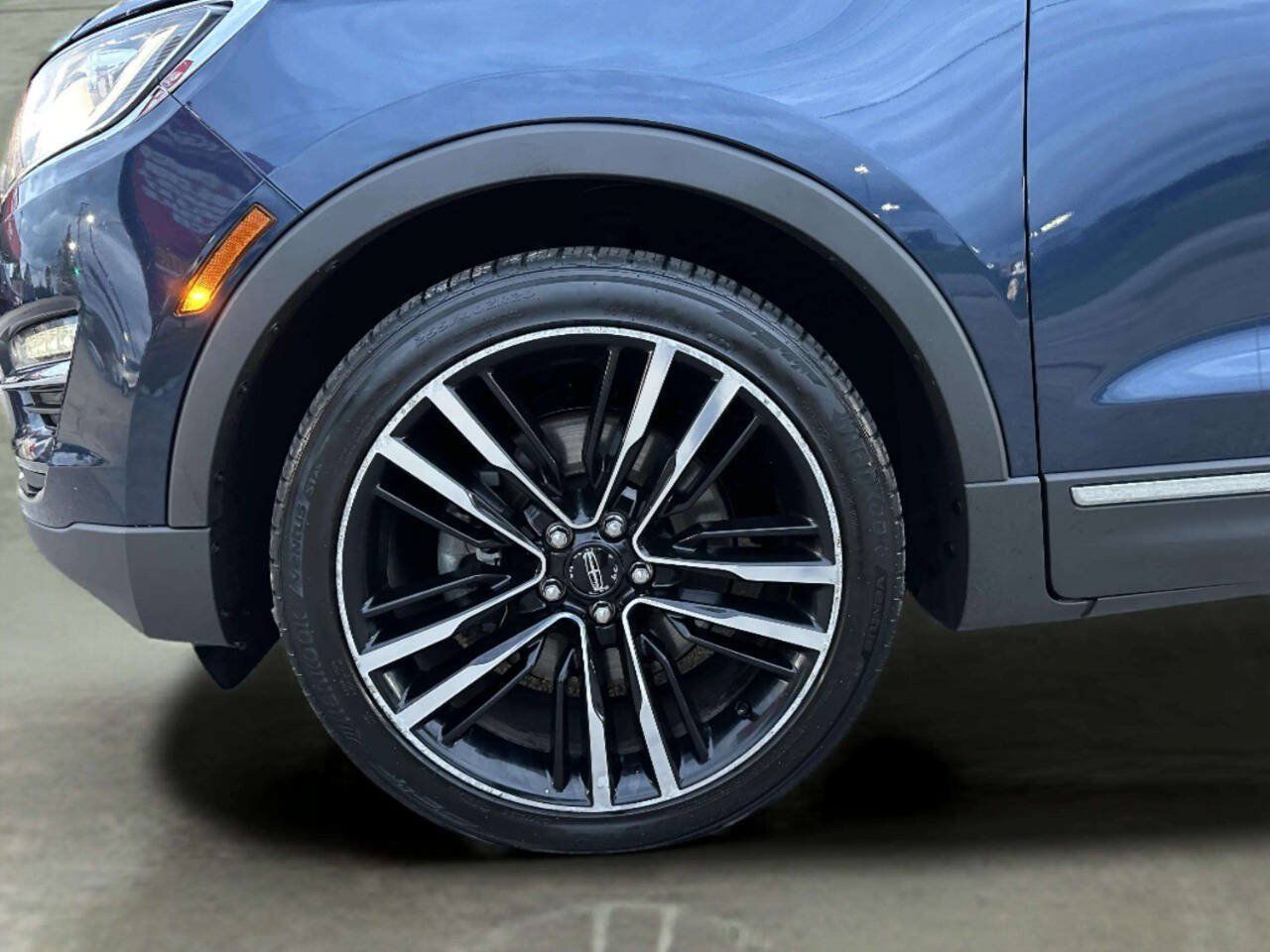 Used 2017 Lincoln MKC Reserve AWD/4WD image 9