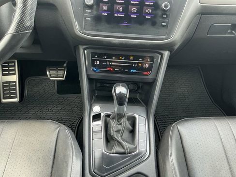 Used 2022 Volkswagen Tiguan SE R-Line FWD image 20