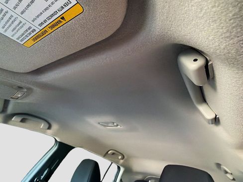 Used 2024 Nissan Leaf SV Plus FWD image 27