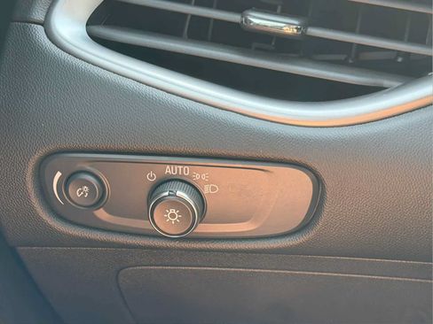 Used 2025 Chevrolet Malibu LS FWD image 7
