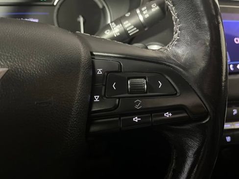 Used 2019 Cadillac XT4 Premium Luxury FWD image 28