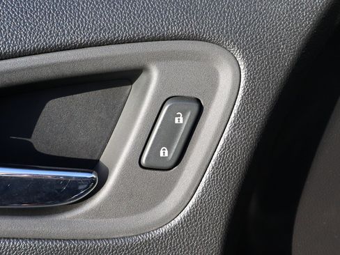 Used 2022 GMC Canyon Elevation w/ Elevation Premium Package image 19