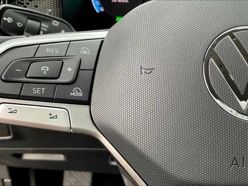 New 2025 Volkswagen Tiguan S AWD/4WD image 19