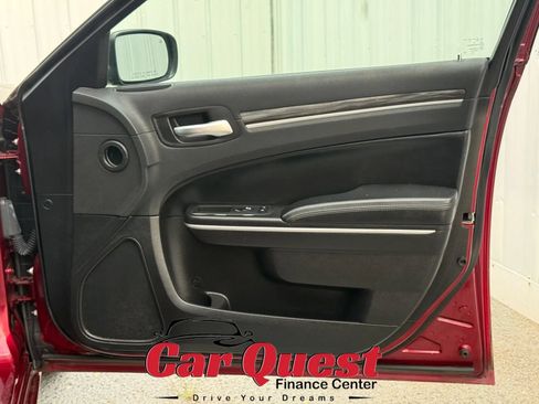 Used 2019 Chrysler 300 Touring w/ Sport Appearance Package RWD image 19