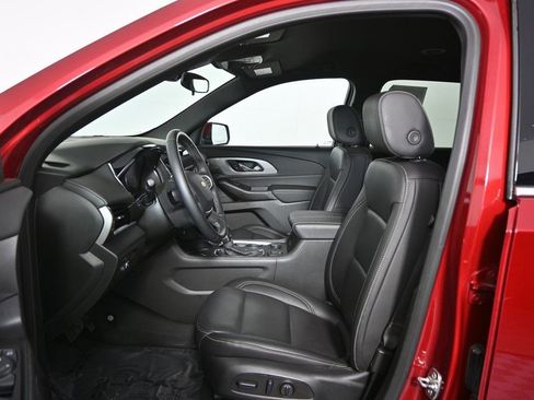 Used 2024 Chevrolet Traverse LT w/ LPO, Floor Liner Package image 21