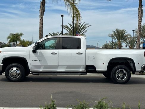 Used 2024 Chevrolet Silverado 3500 LT w/ Convenience Package RWD image 7