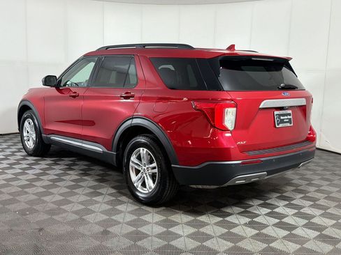 Used 2020 Ford Explorer XLT w/ Equipment Group 202A AWD/4WD image 3