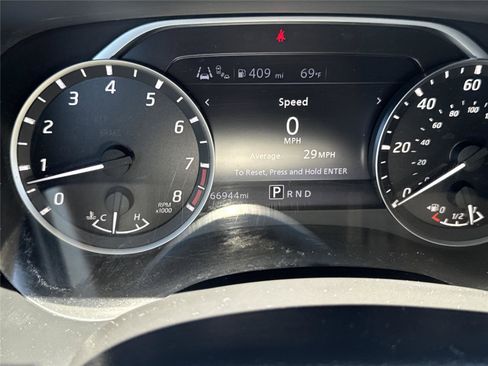 Used 2022 Nissan Frontier SV w/ Technology Package RWD image 37