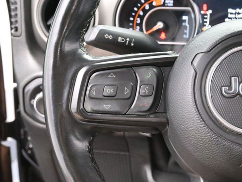 Used 2022 Jeep Wrangler Unlimited Sport AWD/4WD image 17