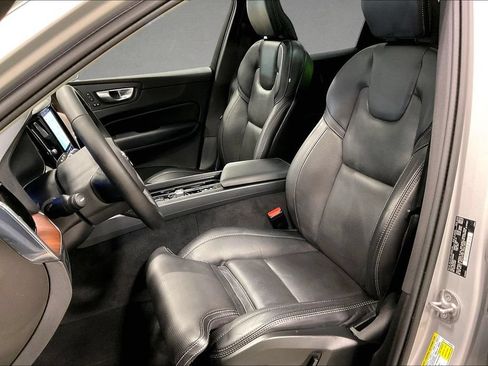 Certified 2023 Volvo XC60 B5 Ultimate w/ Climate Package AWD/4WD image 22