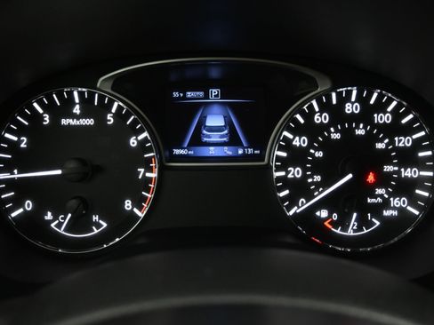 Used 2020 Nissan Pathfinder SV AWD/4WD image 14