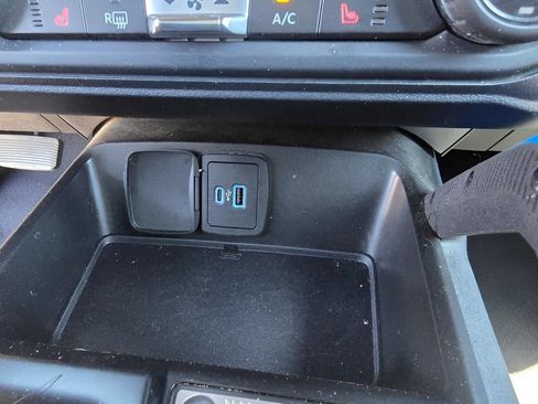 Used 2022 Ford Bronco Outer Banks AWD/4WD image 18