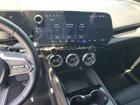 Used 2024 Chevrolet Blazer EV LT image 22