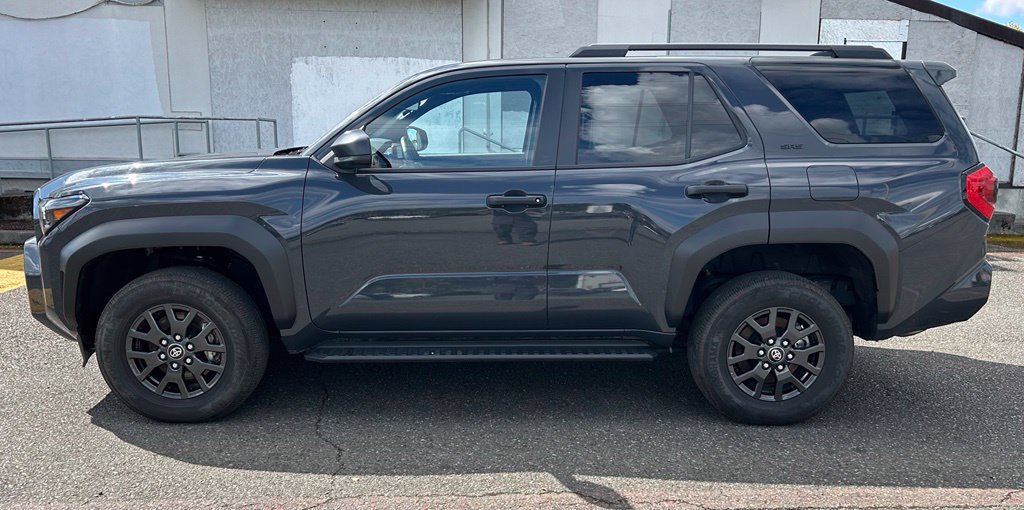 Certified 2025 Toyota 4Runner SR5 AWD/4WD image 8