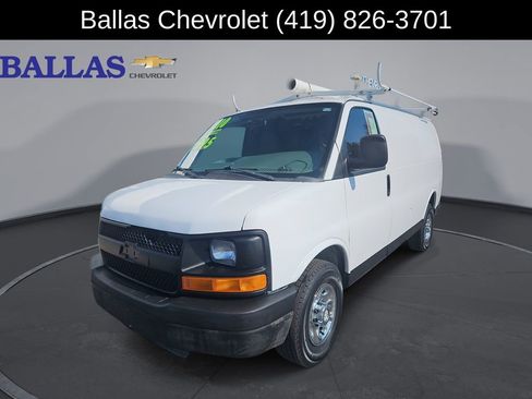 Used 2018 Chevrolet Express 2500 w/ Driver Convenience Package RWD image 1