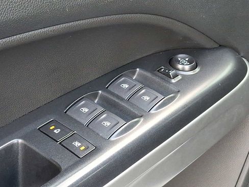 Used 2022 Chevrolet Colorado LT image 14