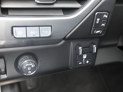 Used 2020 Chevrolet Tahoe Premier RWD image 13