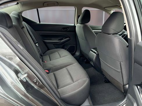 Used 2023 Nissan Altima 2.5 SV FWD image 11