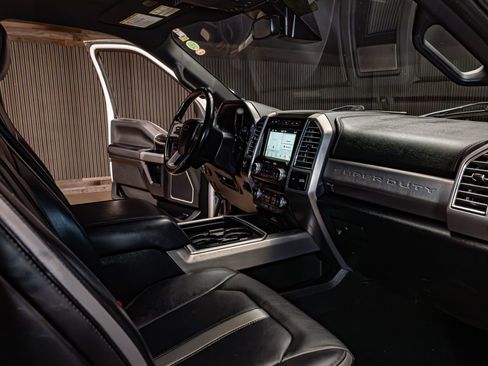 Used 2018 Ford F350 Platinum w/ Platinum Ultimate Package image 20