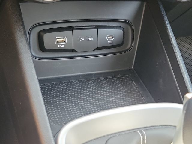 Certified 2026 Hyundai Venue SE FWD image 13