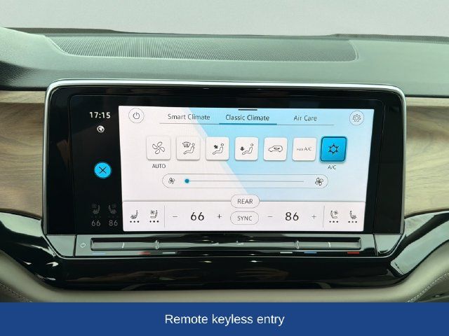Used 2025 Volkswagen Atlas SE AWD/4WD image 15