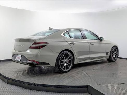 Used 2025 Genesis G70 2.5T RWD image 8
