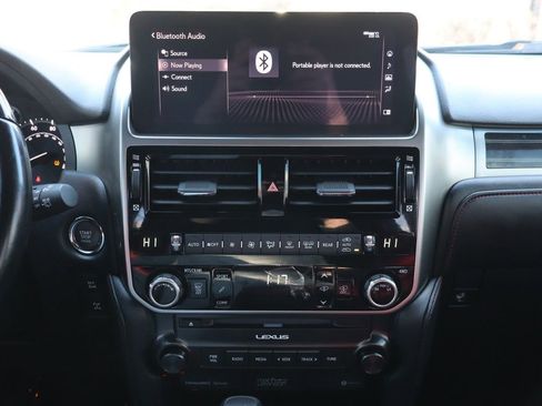 Used 2022 Lexus GX 460 Luxury w/ Off Road Package image 35