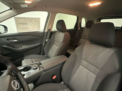New 2026 Nissan Rogue SV AWD/4WD image 9