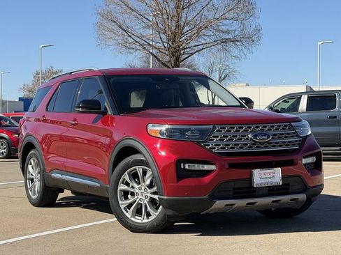 Used 2021 Ford Explorer Limited w/ Equipment Group 301A image 2