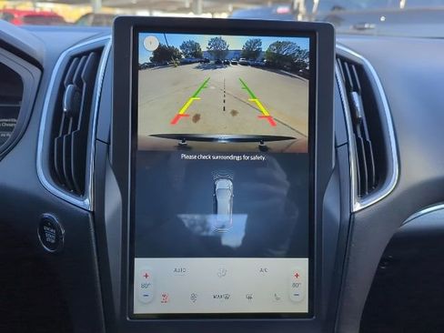 Used 2024 Ford Edge Titanium image 7