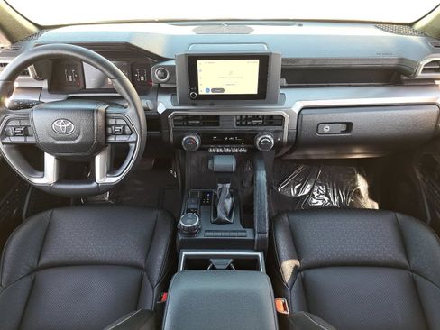 Used 2025 Toyota 4Runner SR5 AWD/4WD image 9