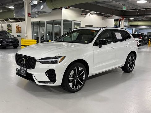 Used 2026 Volvo XC60 B5 Plus w/ Protection Package Premier AWD/4WD image 5