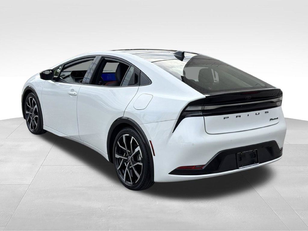 Used 2023 Toyota Prius Prime FWD image 8