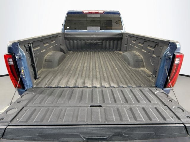 Used 2025 GMC Sierra 2500 Denali w/ Denali Reserve Package AWD/4WD image 27