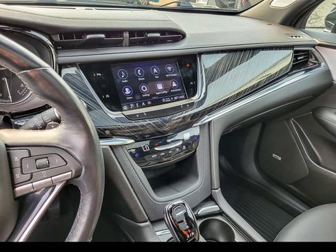 Certified 2023 Cadillac XT6 Premium Luxury w/ LPO, Floor Liner Package AWD/4WD image 24