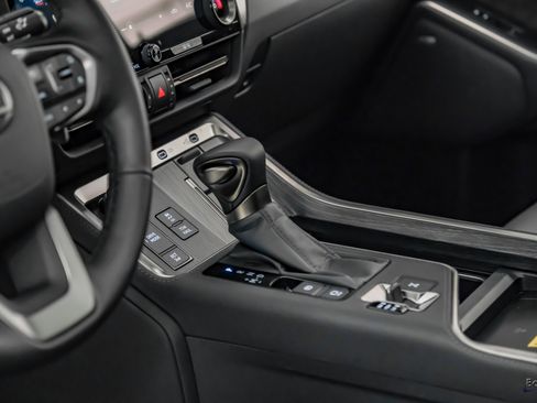 Used 2025 Lexus GX 550 image 54