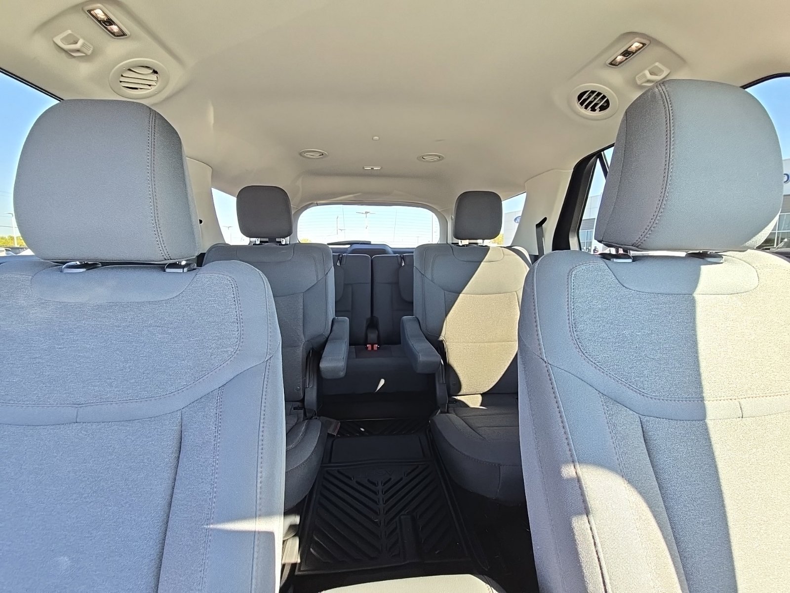 Used 2025 Ford Explorer Active RWD image 45