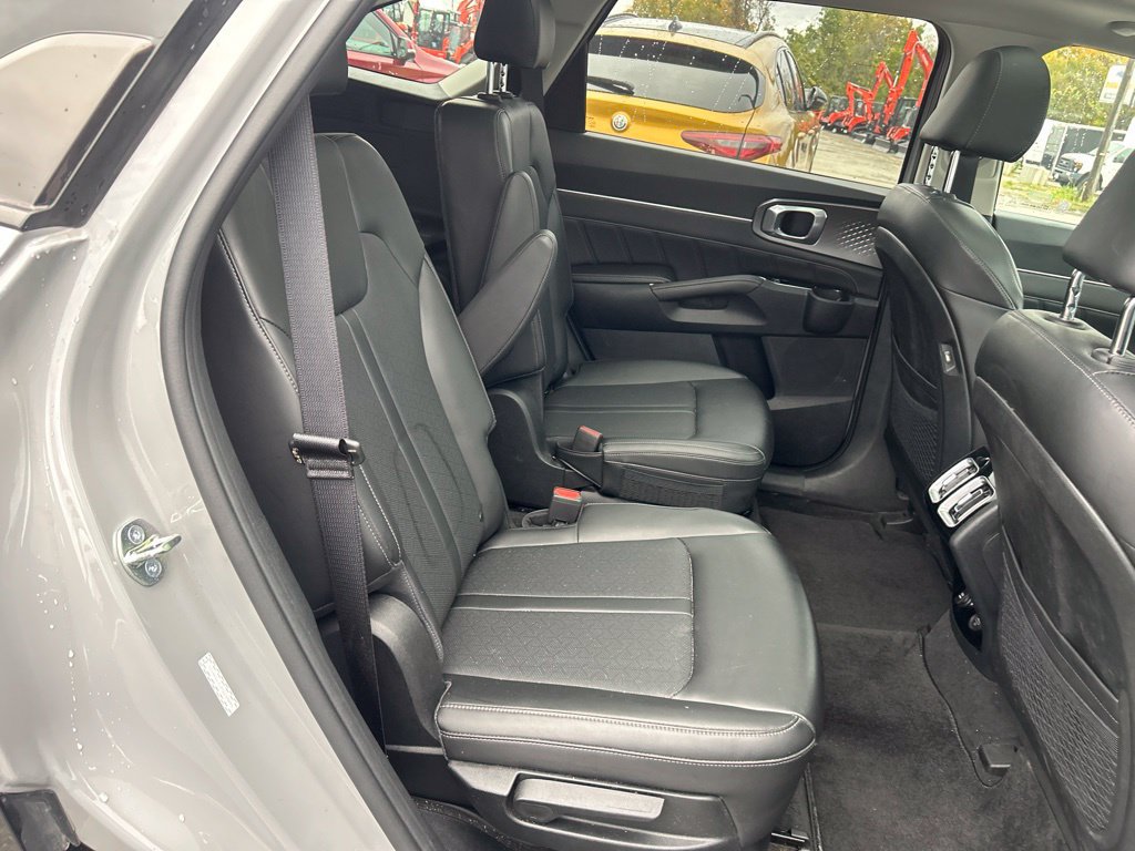 Certified 2023 Kia Sorento SX AWD/4WD image 10