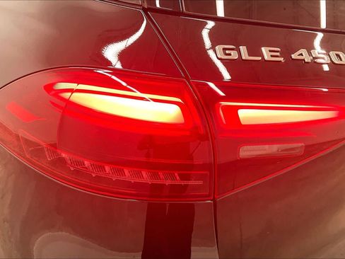 Certified 2024 Mercedes-Benz GLE 450e 4MATIC image 28