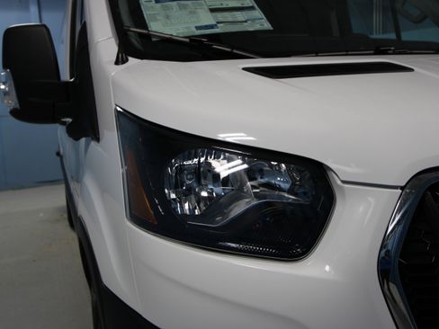 New 2026 Ford Transit 250 Low Roof RWD image 26