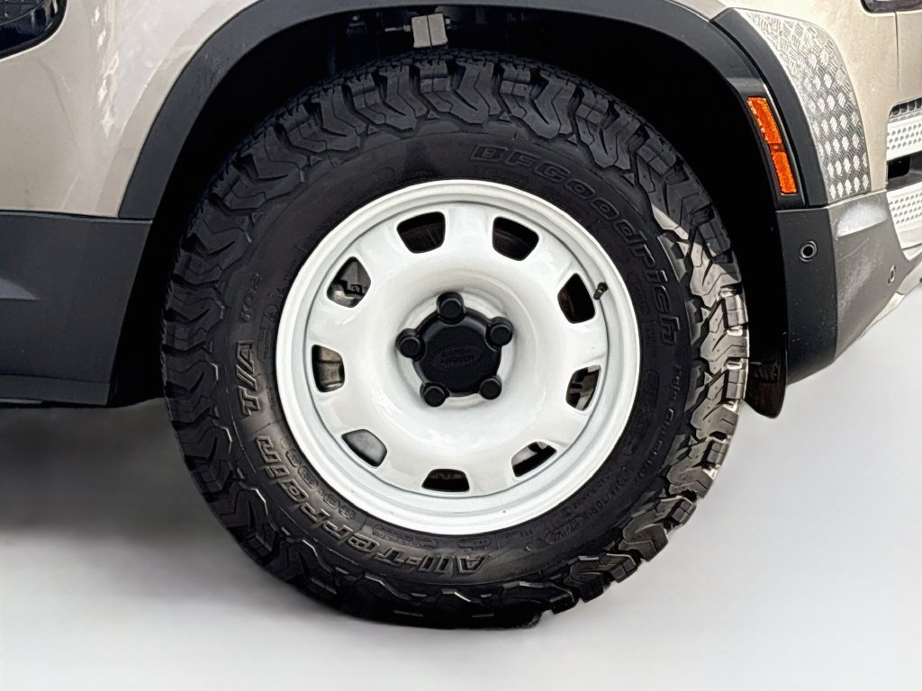 Used 2023 Land Rover Defender 90 S AWD/4WD image 29