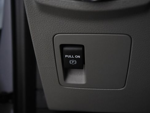 Used 2020 Ford F150 XLT image 26