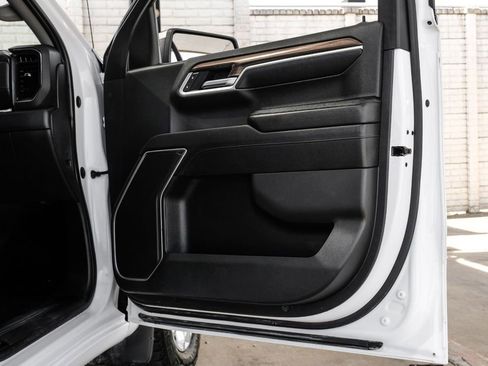 Used 2022 Chevrolet Silverado 1500 LT w/ Z71 Off-Road Package image 45