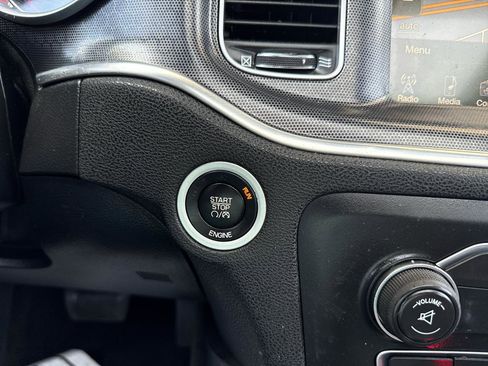 Used 2015 Dodge Charger R/T image 9