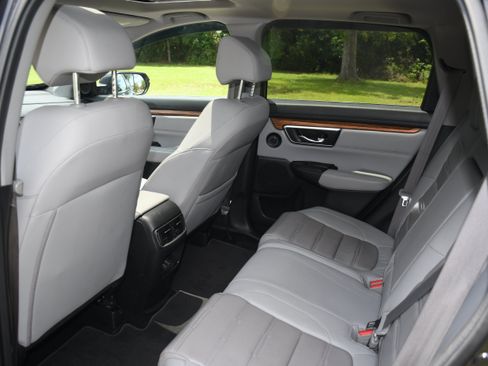 Used 2018 Honda CR-V Touring image 17
