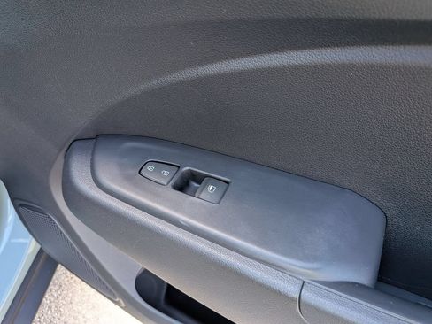 Used 2025 Hyundai Venue SEL FWD image 33
