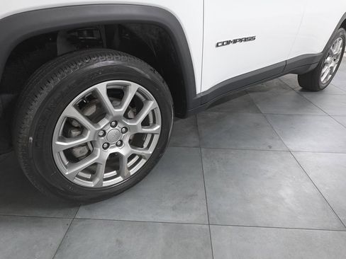 Used 2022 Jeep Compass Latitude image 29