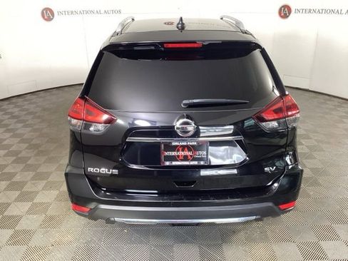 Used 2019 Nissan Rogue SV image 5