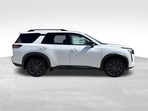 New 2026 Nissan Pathfinder SL w/ SL Premium Package (P04) FWD image 9