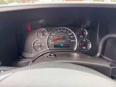 New 2025 Chevrolet Express 2500 w/ Driver Convenience Package image 28